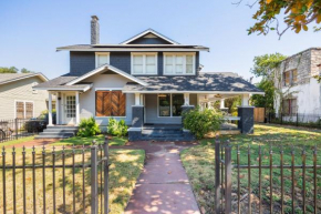 Luxurious 3 bedroom near downtown and convention center